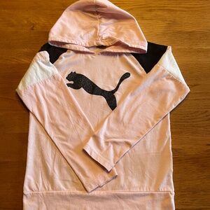 Girls Puma Hooded Long Sleeved Tee. Size M (8/10)